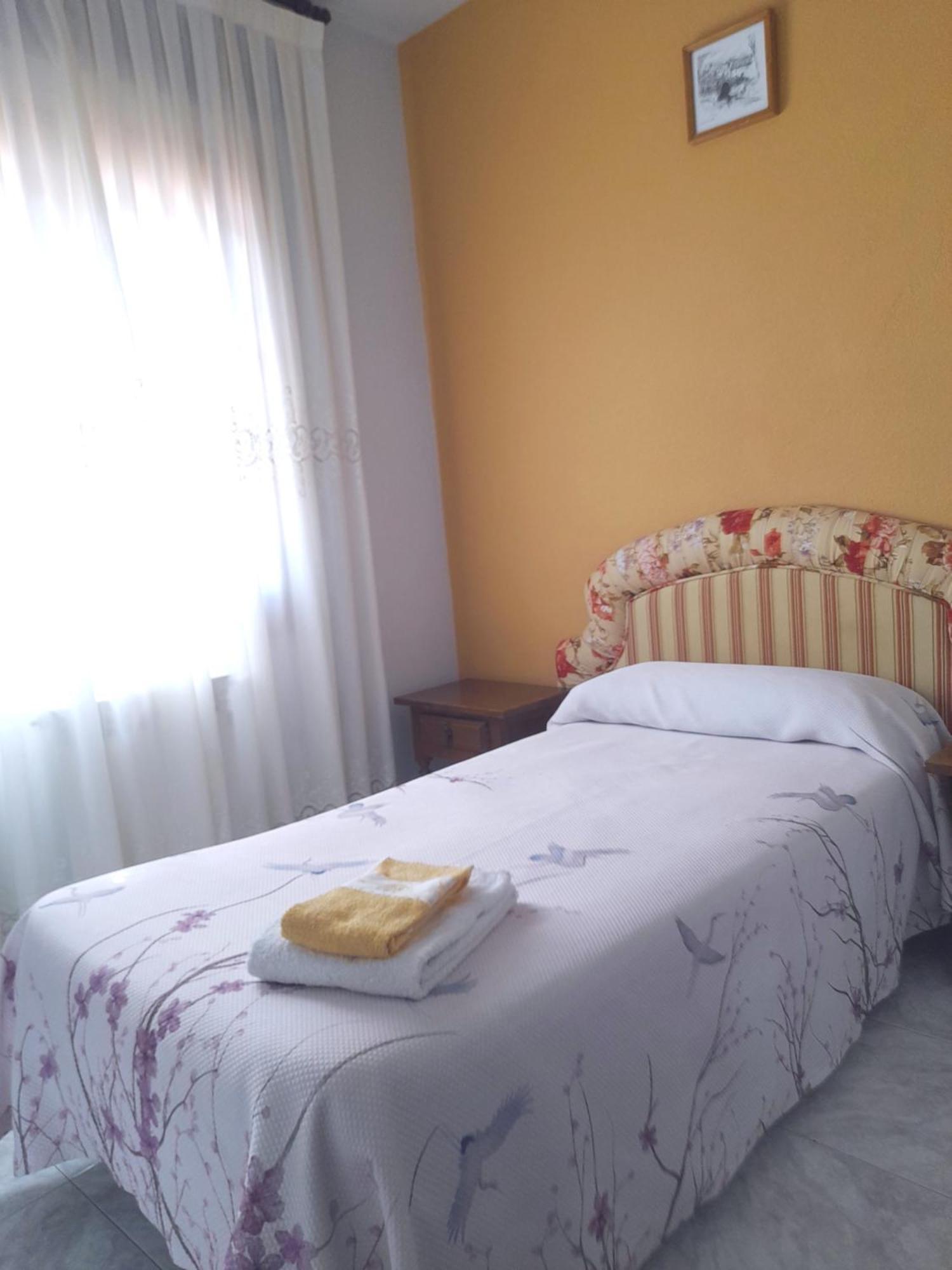 Hostal Restaurante Villa De Sepúlveda Rum bild