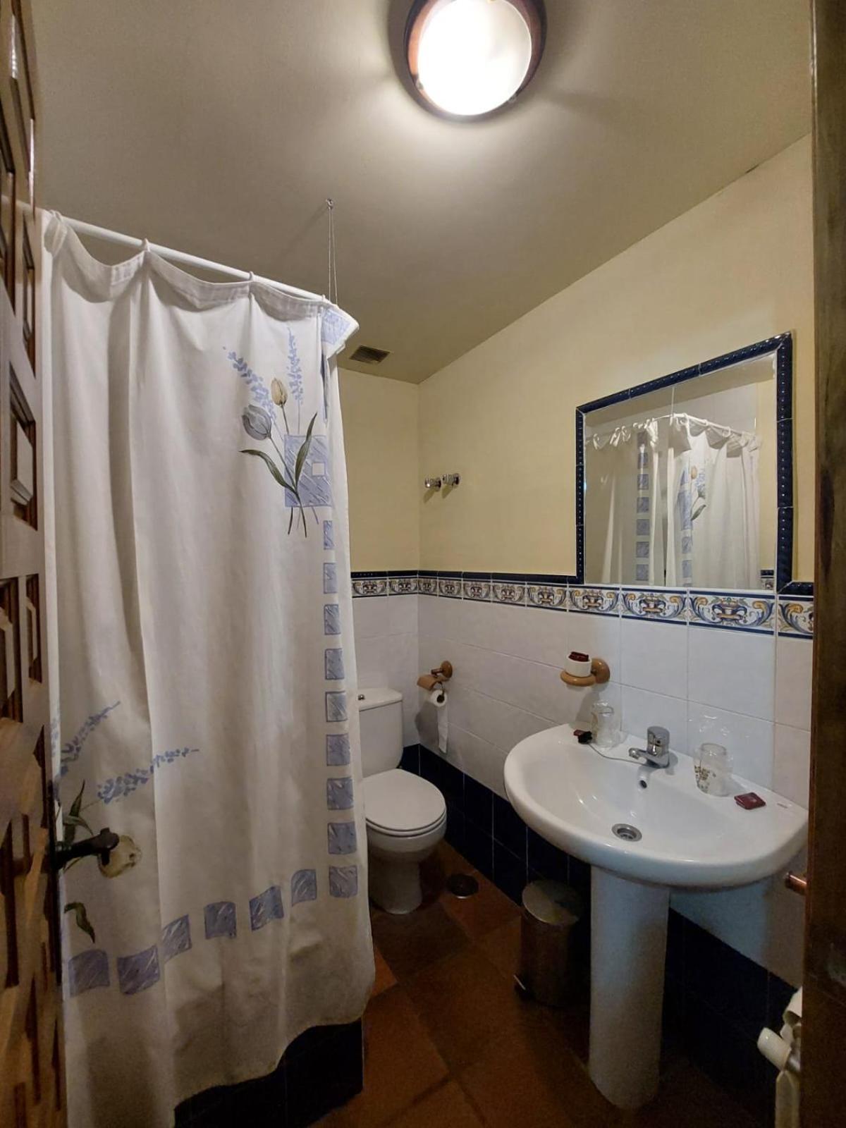 Hostal Restaurante Villa De Sepúlveda Exteriör bild