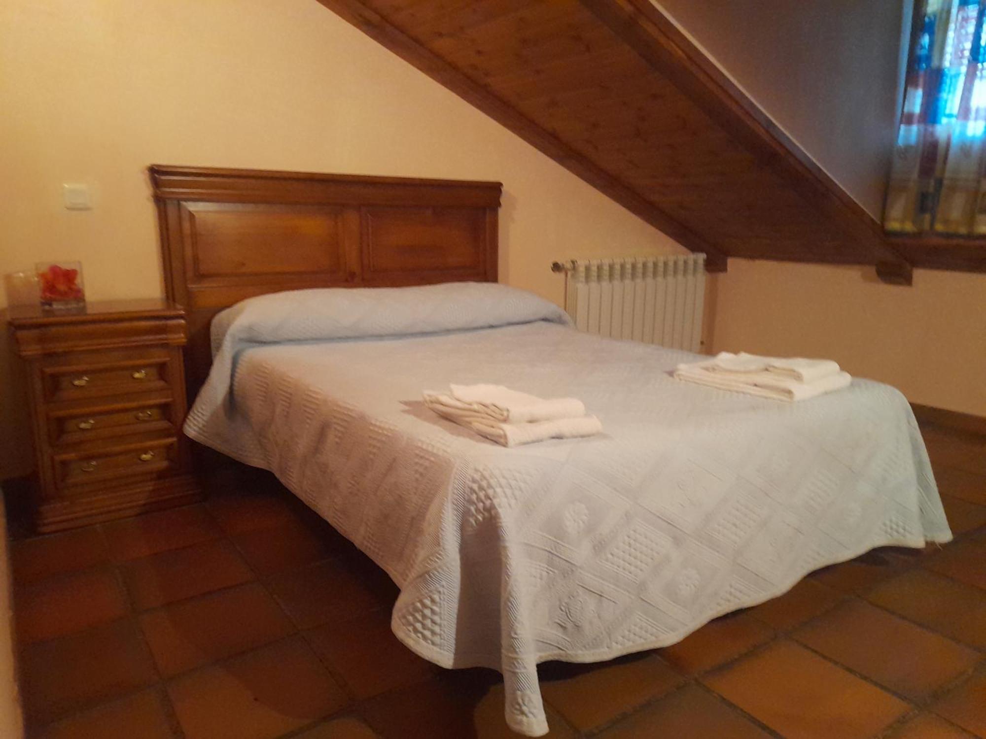 Hostal Restaurante Villa De Sepúlveda Exteriör bild