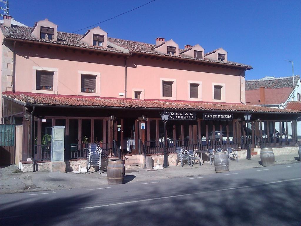 Hostal Restaurante Villa De Sepúlveda Exteriör bild